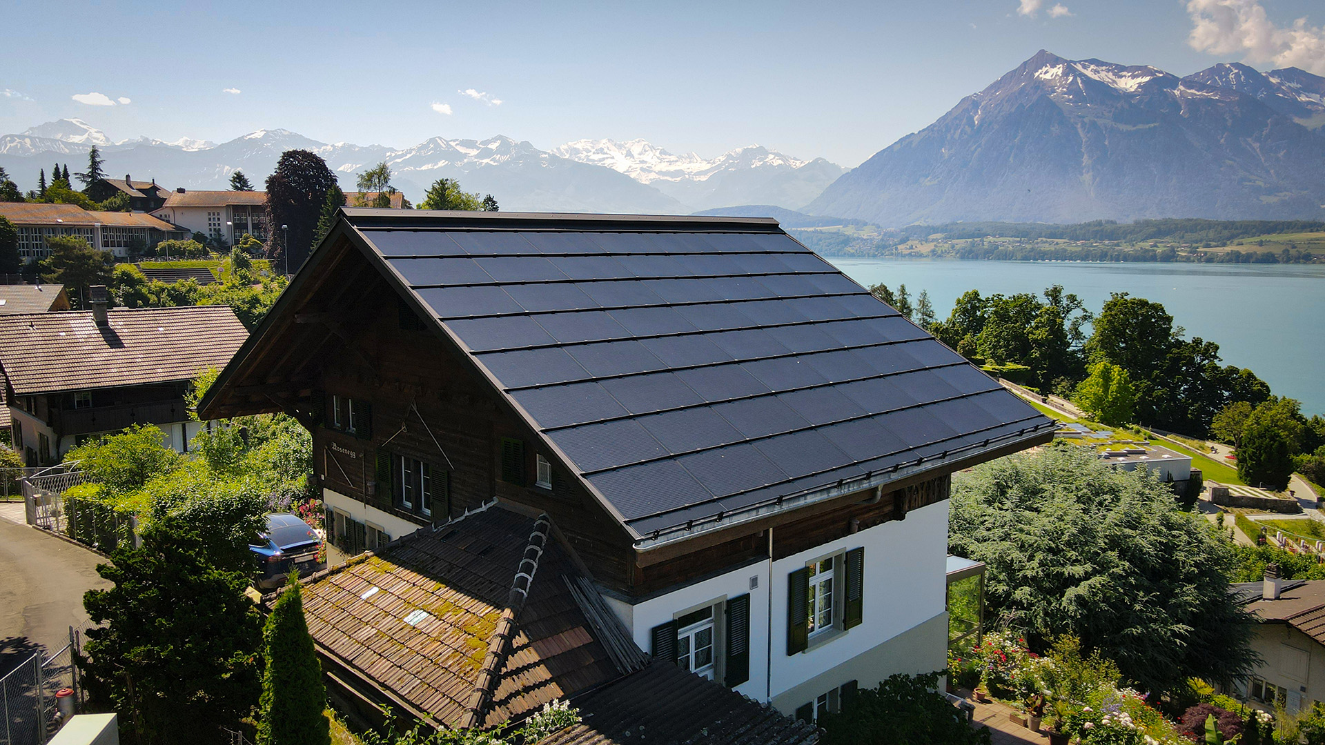 Reference de une maison famille singulaire dans Hilterfingen avec module photovoltaic de Megasol